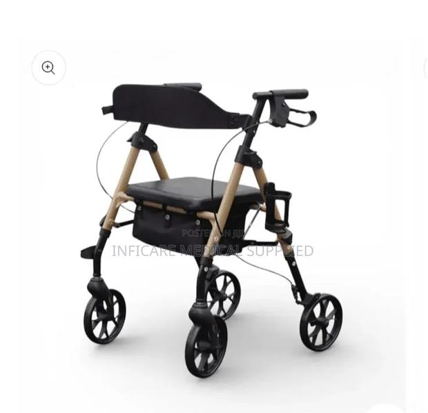 Walker Rollator/Walking Aid/Wheel Chair