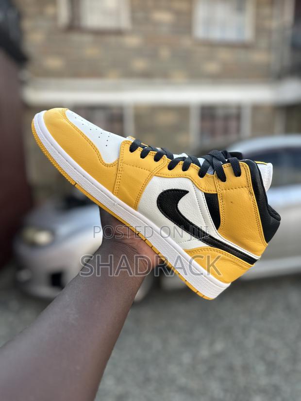 Quality Thrifted Sneaker. - thumbnail 5