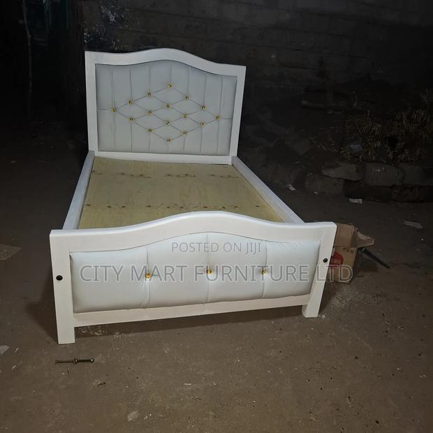 Smooth Modern Mocket Beds on Offer!