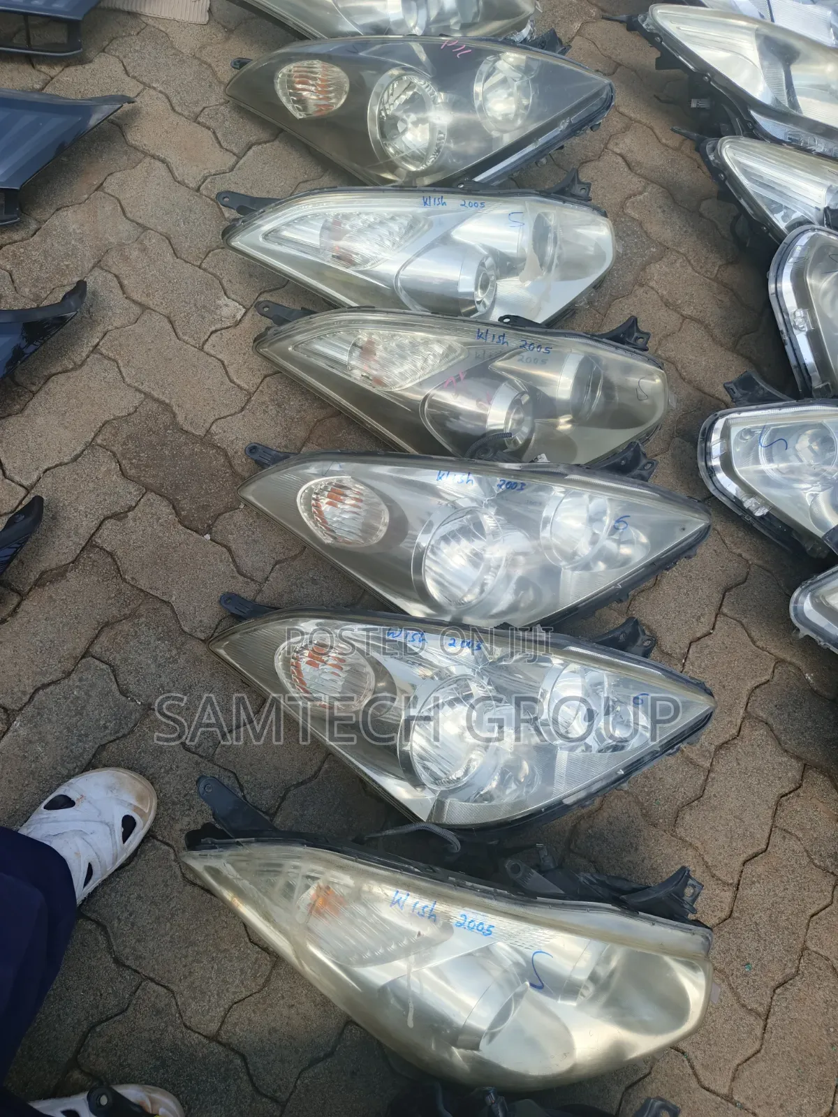 Clean Toyota Wish X-Japan Head Lights
