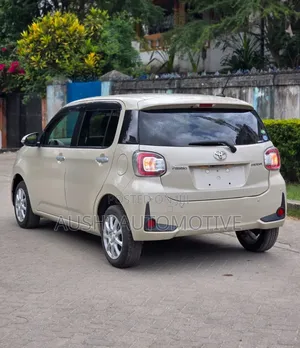 Toyota Passo 2018 Beige
