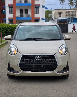 Toyota Passo 2018 Beige