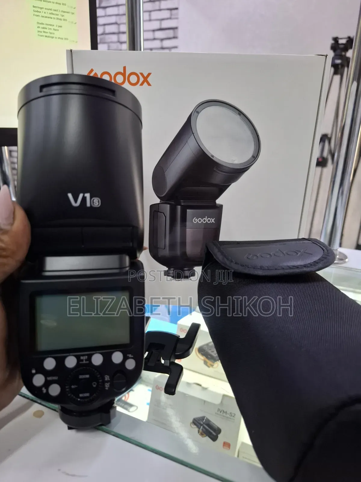 Countrywide Godox V1 Flash for Sony
