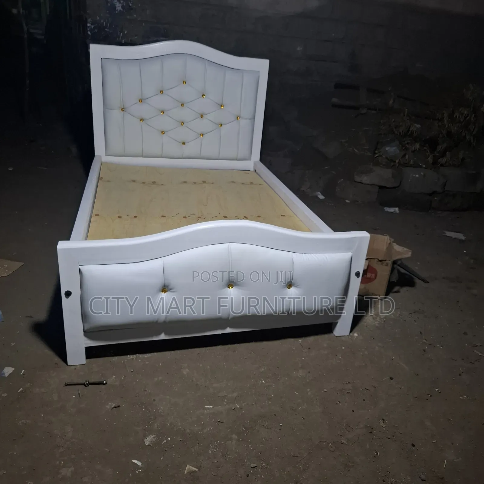 Rich Modern Mocket Beds on Offer!