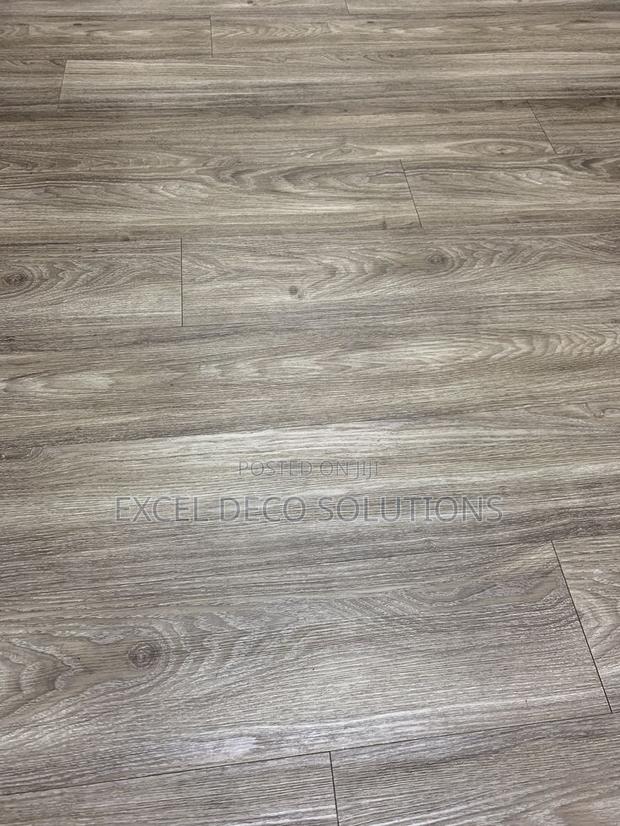 Vinyl Wood Look Carpet With Elegant Wooden Appearance