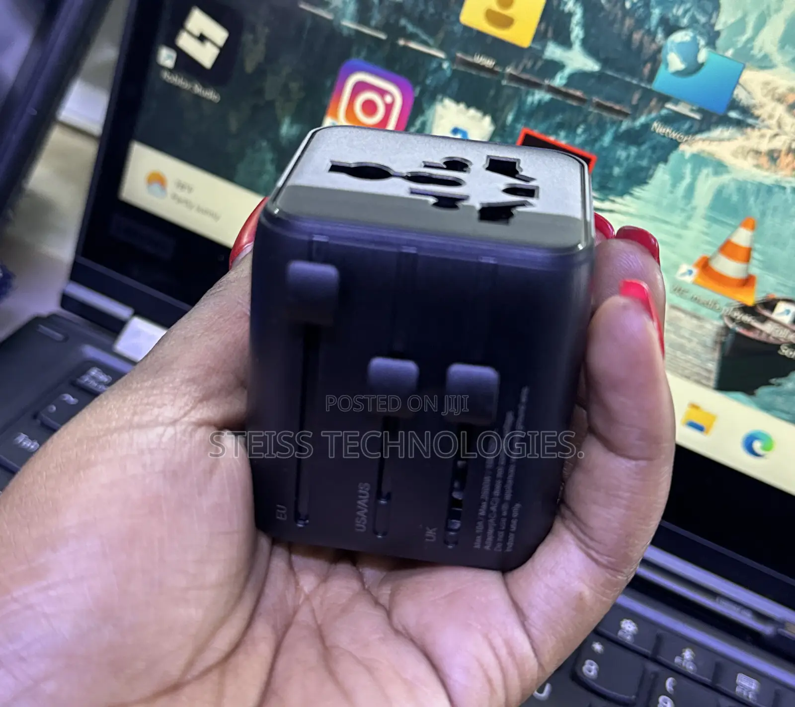 Oraimo Universal Travel Adapter