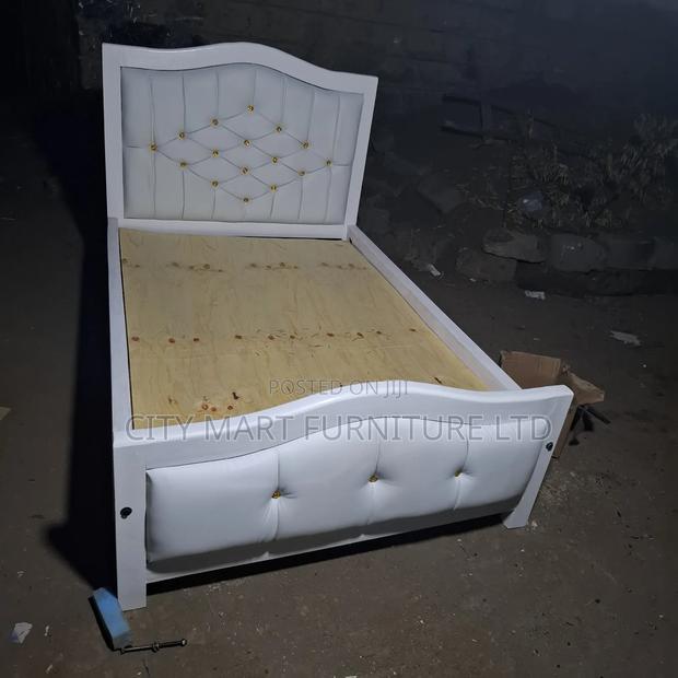 Clean Modern Mocket Beds on Offer!