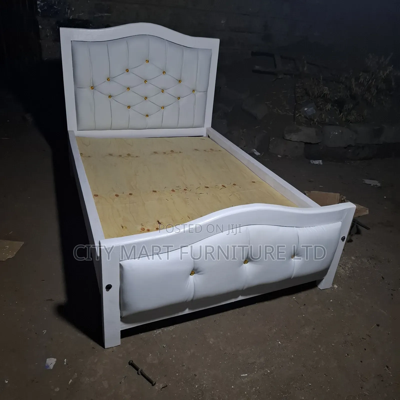 Bold Modern Mocket Beds on Offer!