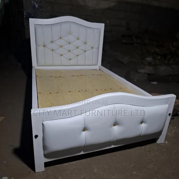 Snug Modern Mocket Beds on Offer!