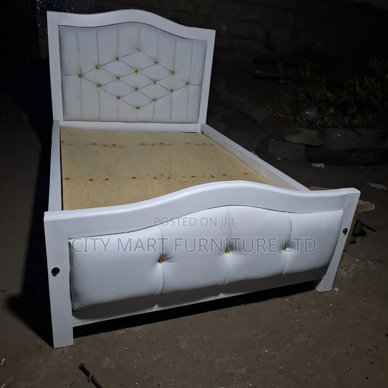 Trim Modern Mocket Beds on Offer!