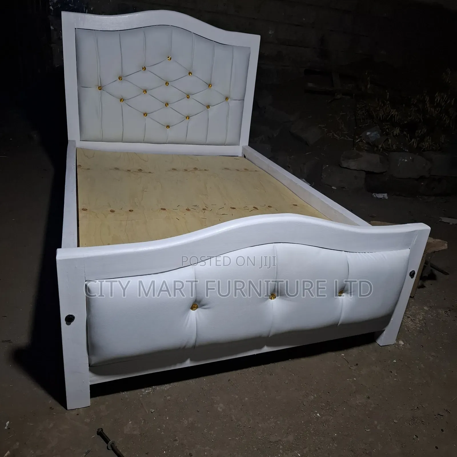 Urban Modern Mocket Beds on Offer!