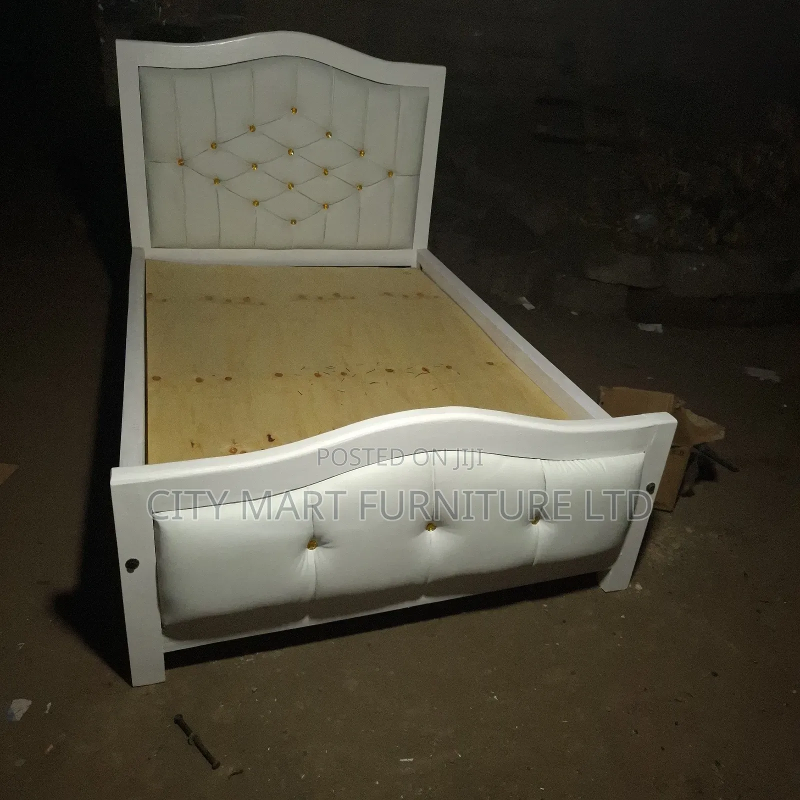 Elite Modern Mocket Beds on Offer!