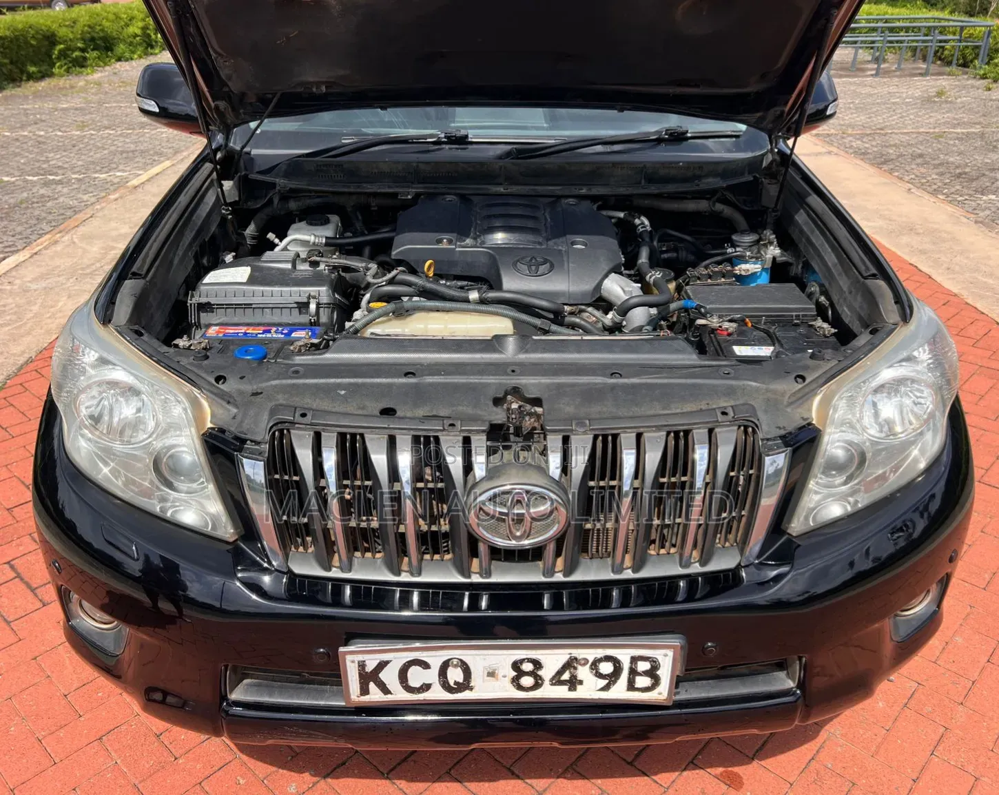 Toyota Land Cruiser Prado 2011 Black