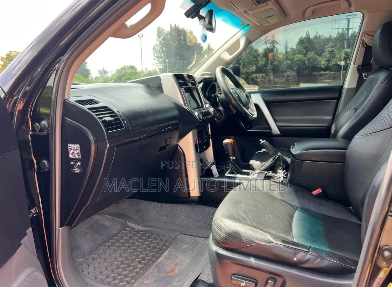 Toyota Land Cruiser Prado 2011 Black