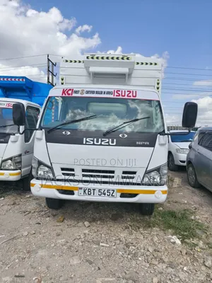 Isuzu NPR 4.3 2012 White