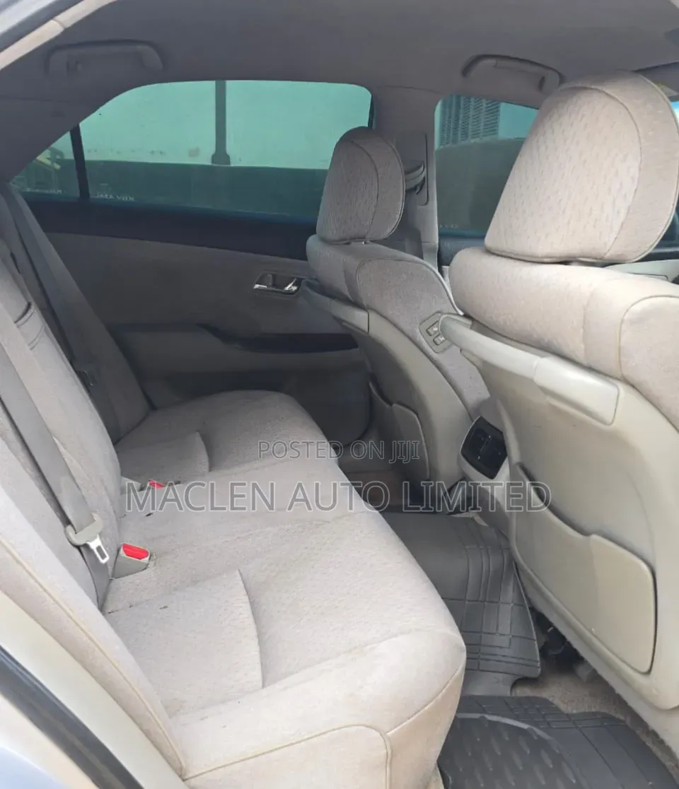 Toyota Crown 2008 Silver