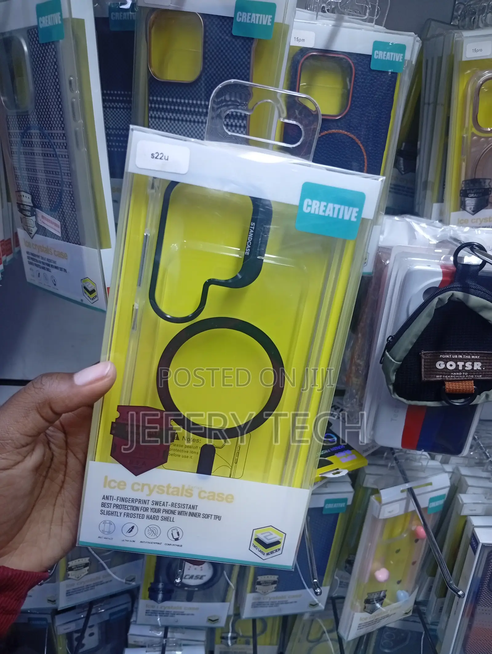 Samsung Galaxy Ultra Clera Case With a Black Lining