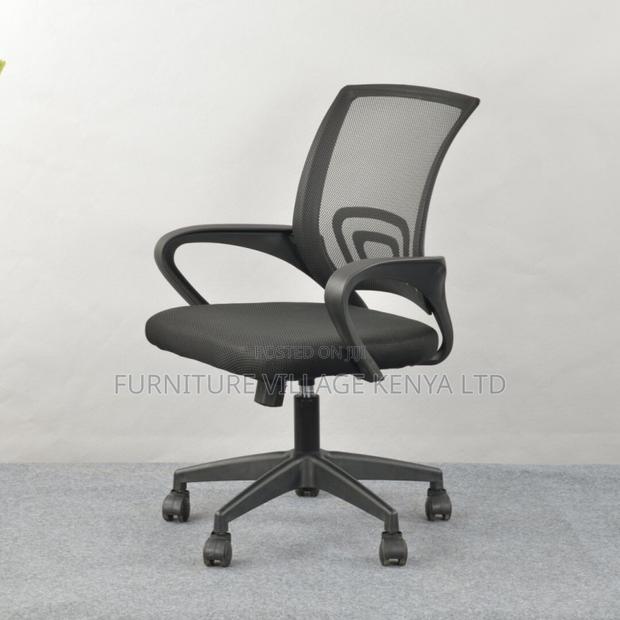 Medium Mesh Back Computer Office Chair.