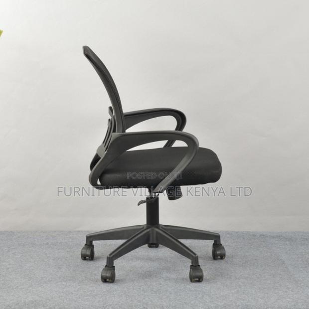 Medium Mesh Back Computer Office Chair. - thumbnail 5