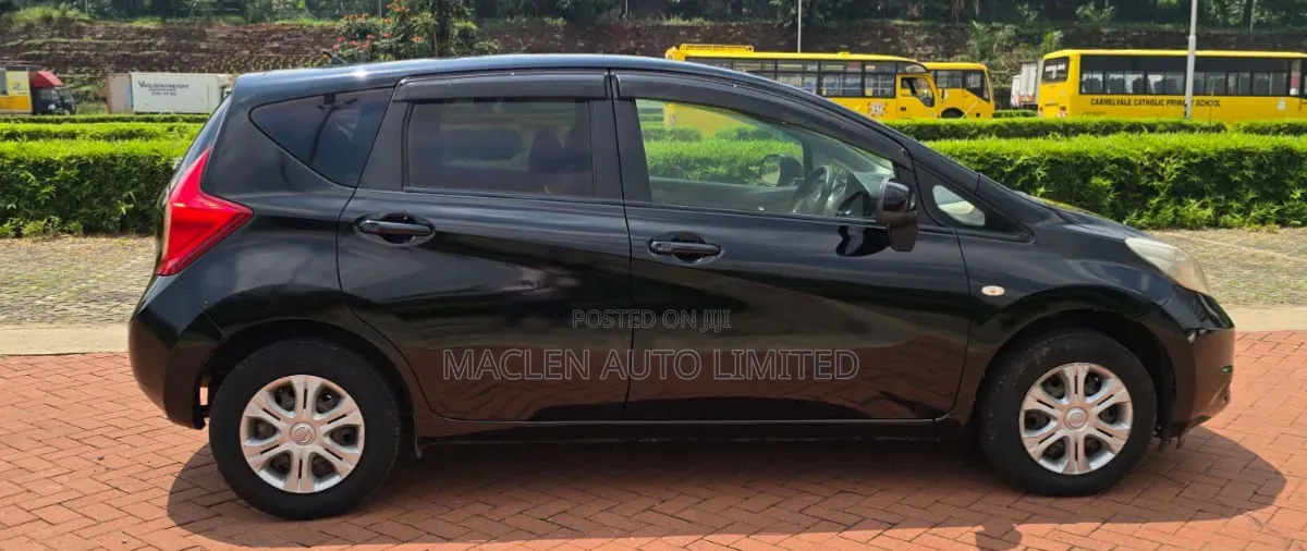 Nissan Note 2015 Black