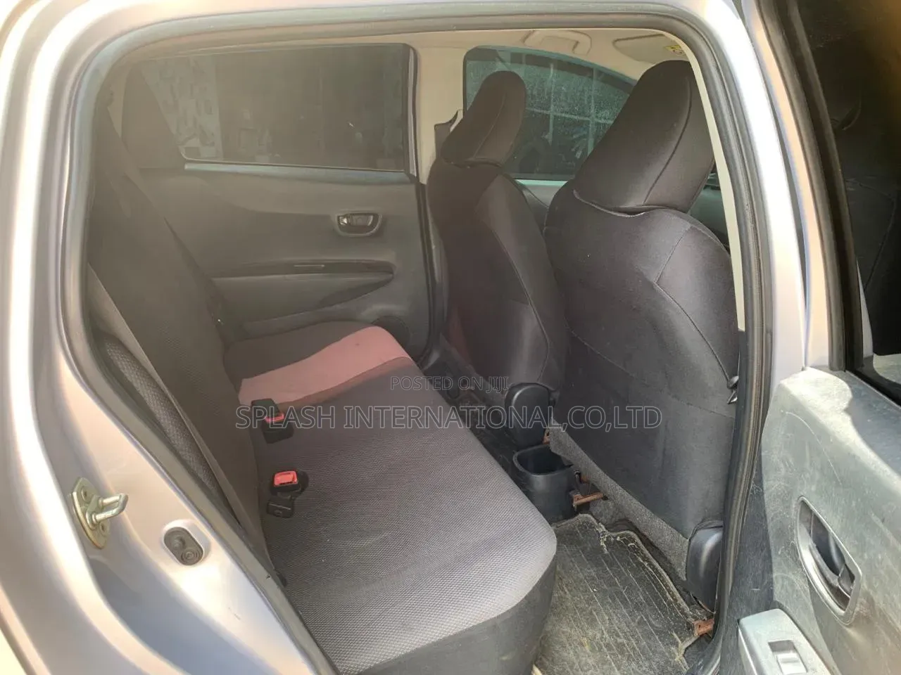Toyota Vitz 2013 Silver