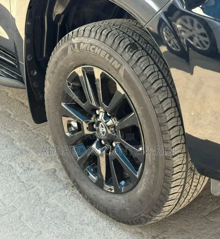 Toyota Land Cruiser Prado 2.8 2021 Black