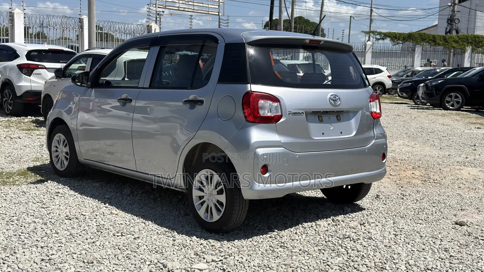 Toyota Passo 1.0 FWD 2019 Silver