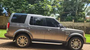 Land Rover Discovery 2010 Gray