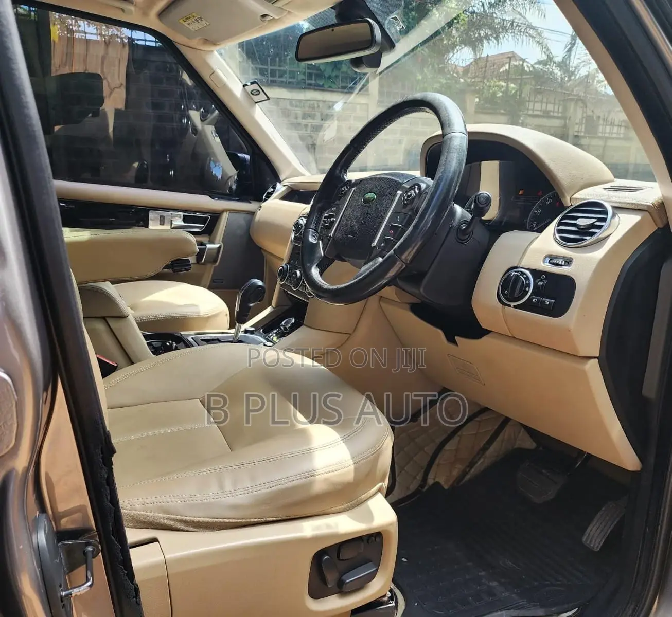 Land Rover Discovery 2010 Gray