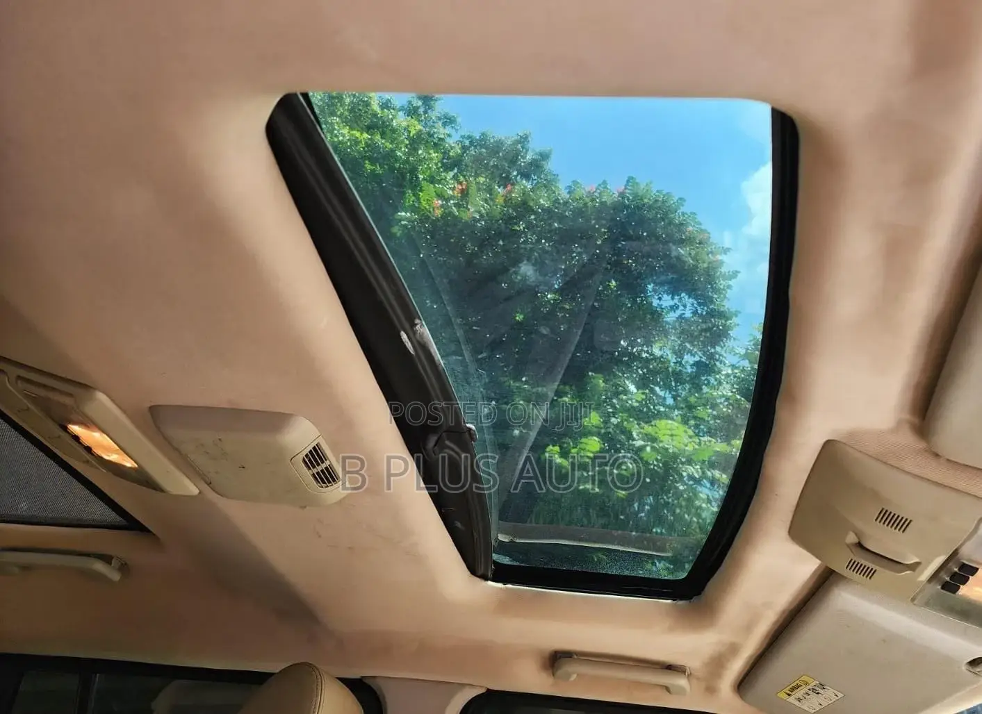 Land Rover Discovery 2010 Gray