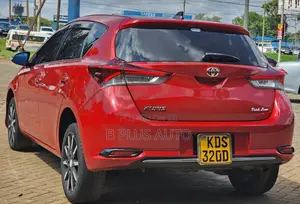 Toyota Auris 2017 Red
