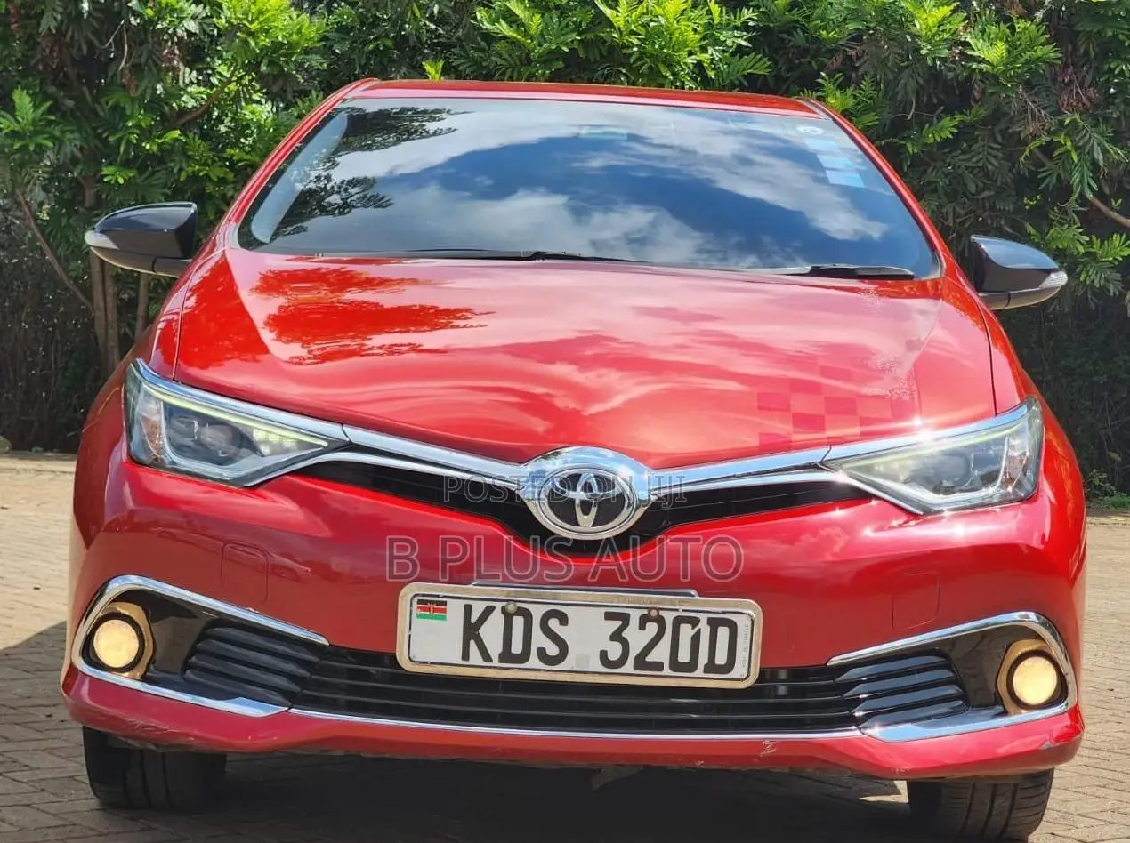 Toyota Auris 2017 Red
