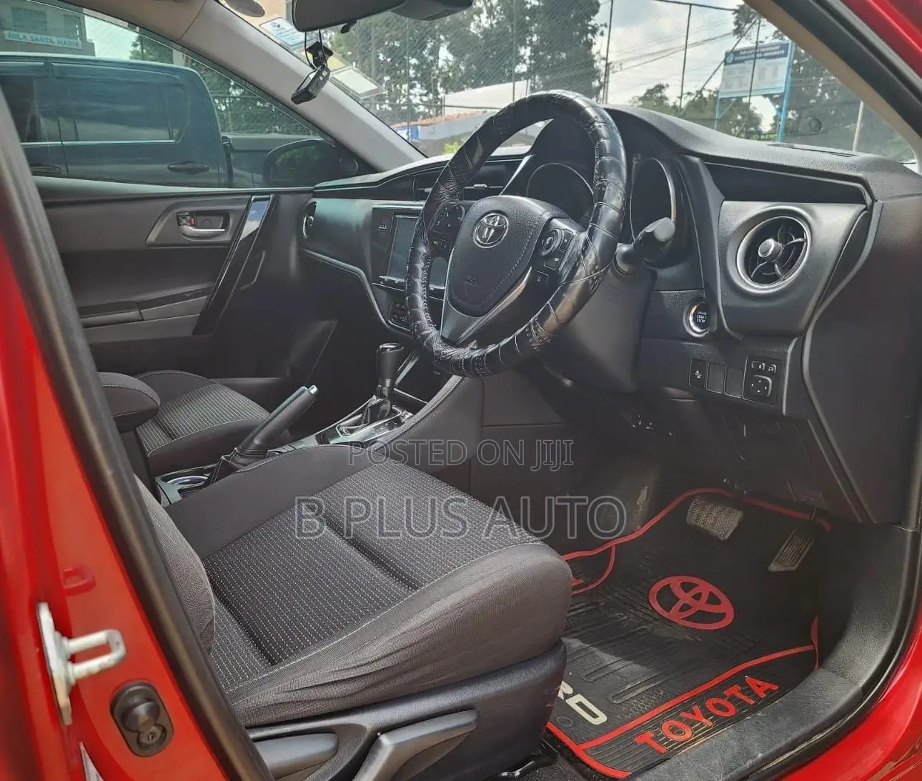 Toyota Auris 2017 Red