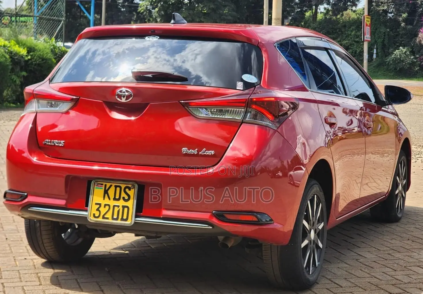 Toyota Auris 2017 Red