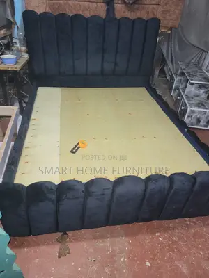Black Chester Bed
