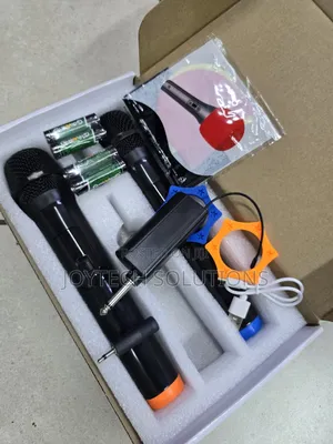 Lt-125 Dual Pro + Wireless Microphones - Uhf Professional Sound