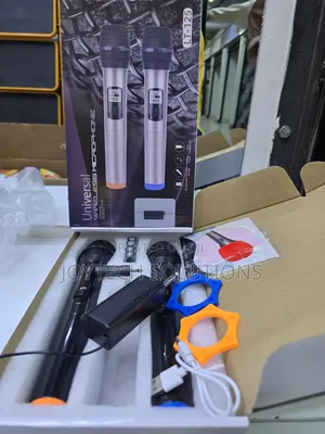 Lt-125 Dual Pro + Wireless Microphones - Uhf Professional Sound