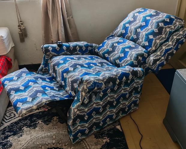 Riser / Recliner Seat