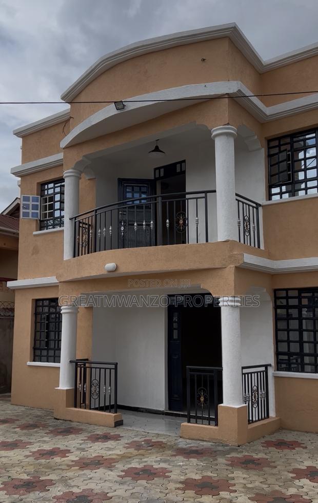 5bdrm Maisonette in Membley Estate for rent