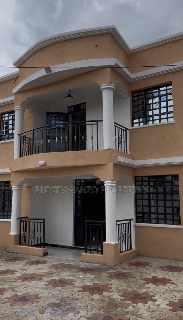 5bdrm Maisonette in Membley Estate for rent - thumbnail 6