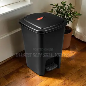 Secure Lid Scratch Resistant 30l Hard Plastic Step Pedal Waste Bin