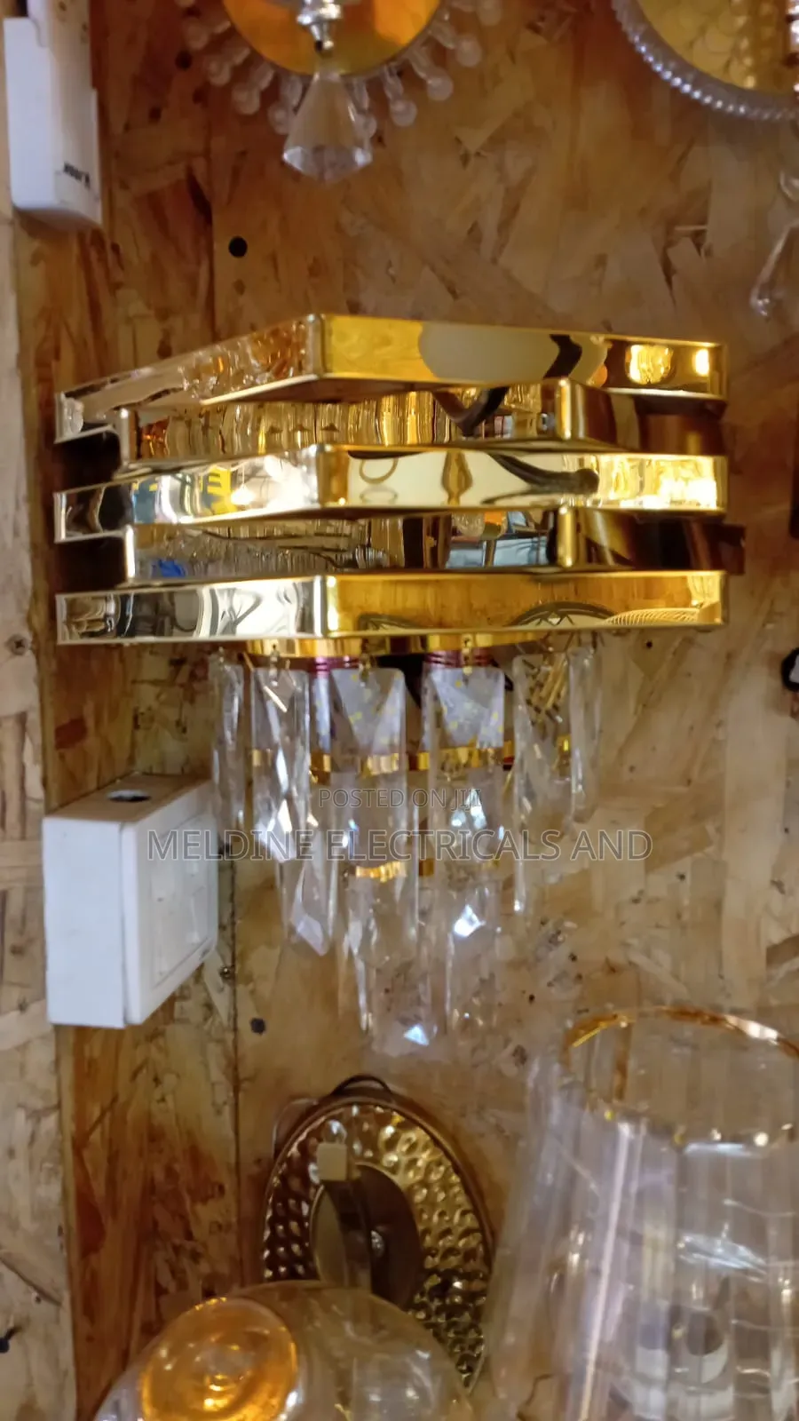 Modi Wall Bracket Crystal