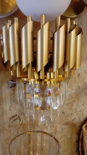 Modi Wall Bracket Crystal
