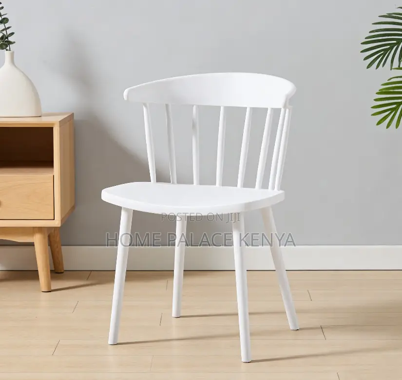 Plastic Chair: Lightweight Modern Plastic Leisure
