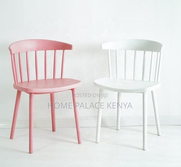 Plastic Chair: Lightweight Modern Plastic Leisure - thumbnail 2