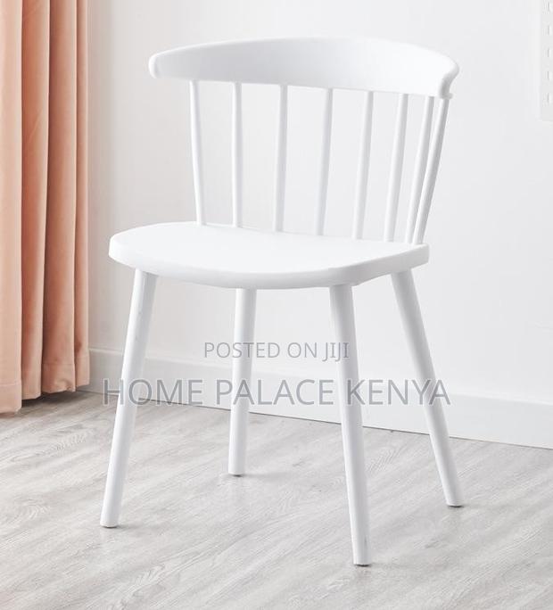 Plastic Chair: Lightweight Modern Plastic Leisure - thumbnail 3