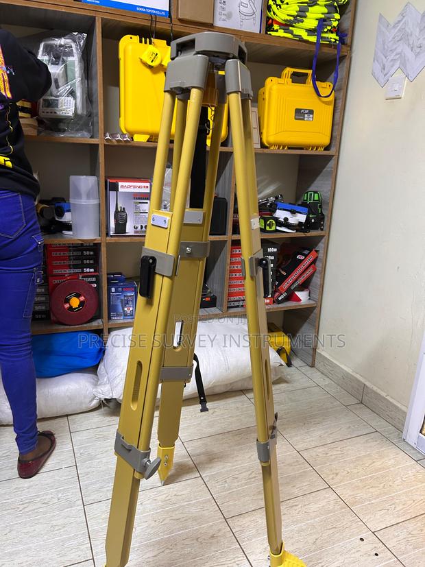Construction Wooden Tripod for Levelling Instruments