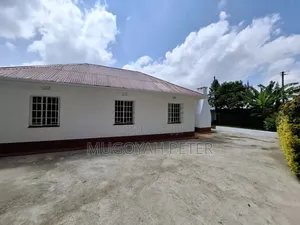 3bdrm Bungalow in Uthiru for rent