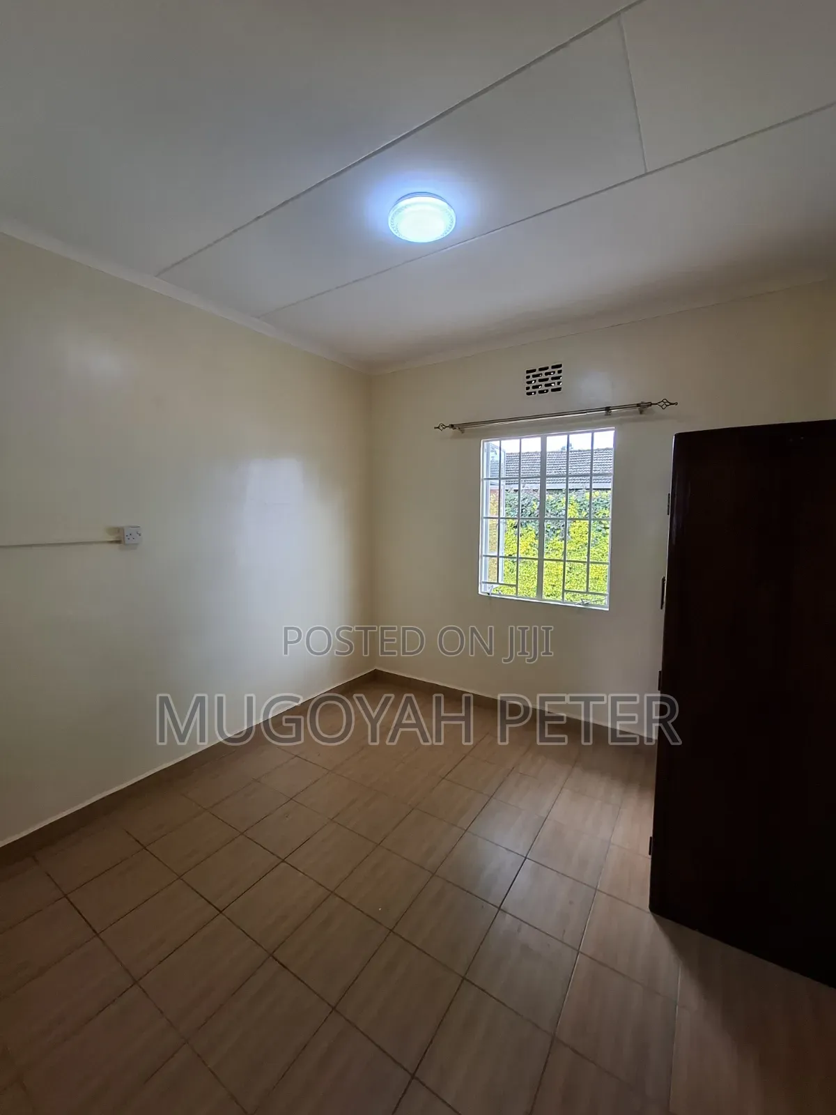 3bdrm Bungalow in Uthiru for rent