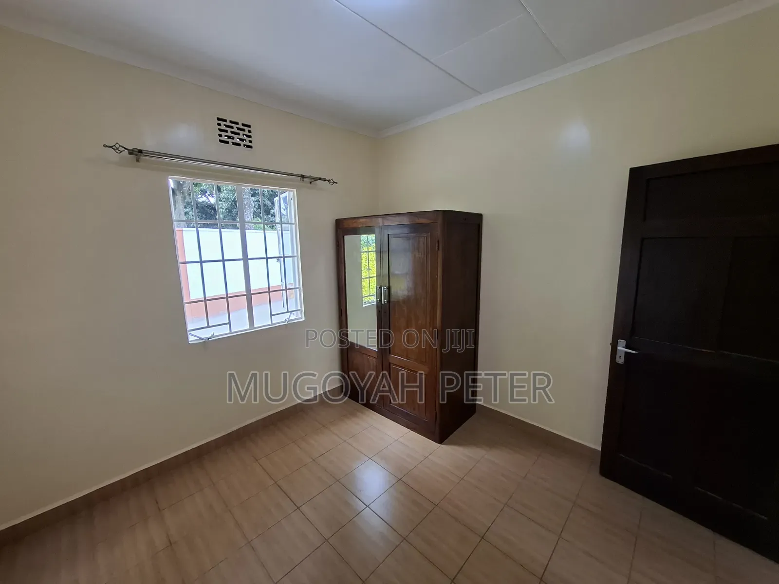 3bdrm Bungalow in Uthiru for rent